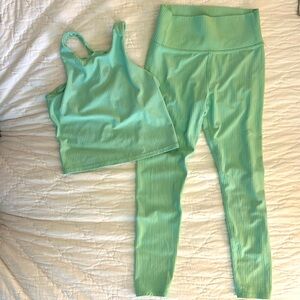 Girls’ Old Navy Activewear Leggings and Crop Top Set